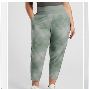 Athleta Nolita Slim Tapered Crop Pants